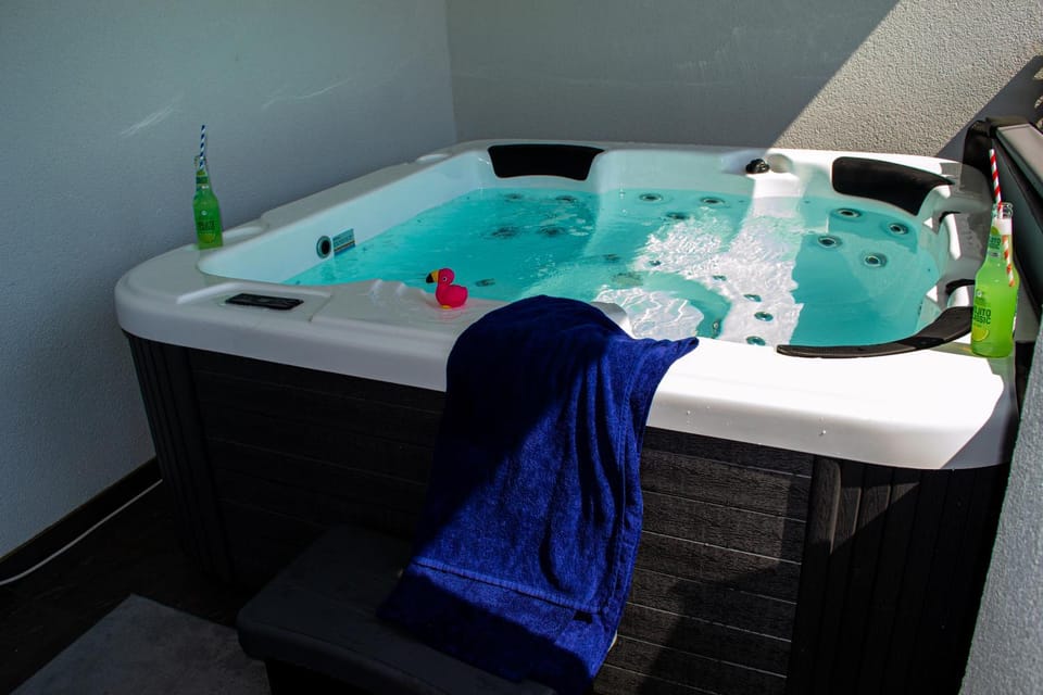Hot Tub, Balcony/Terrace