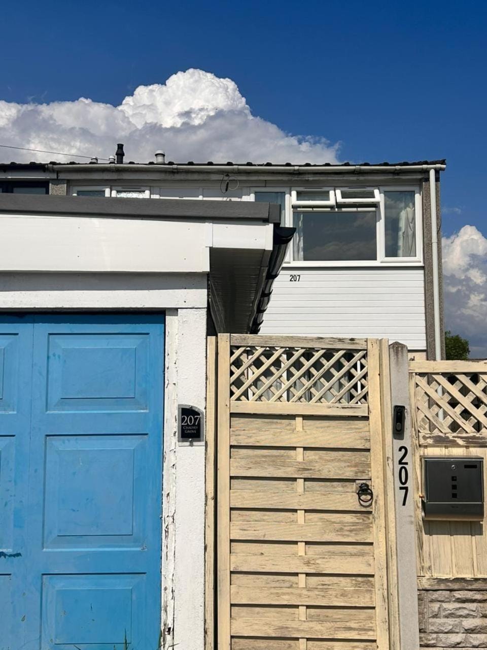 Facade/entrance