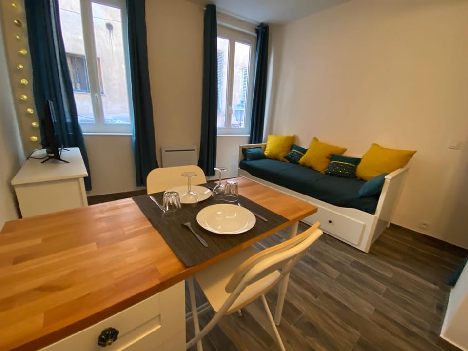 Vieille ville Apartment in Nice