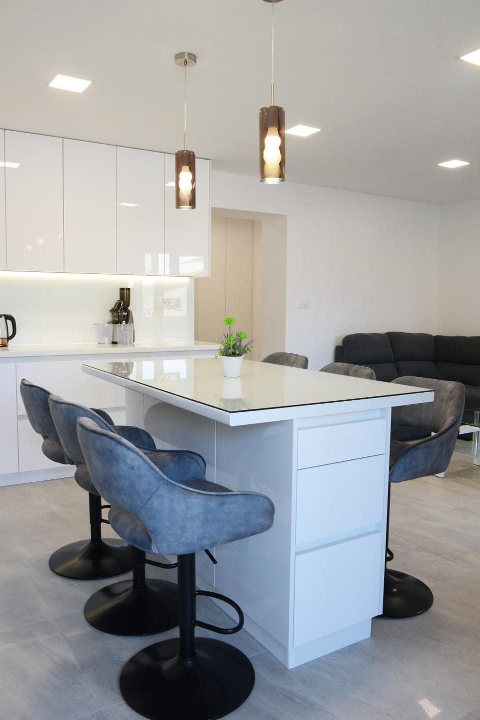 Kitchen or kitchenette, Dining area, Communal kitchen