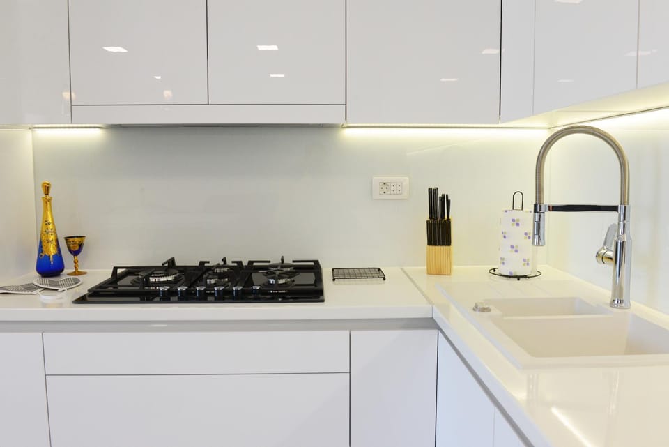 Kitchen or kitchenette, Communal kitchen