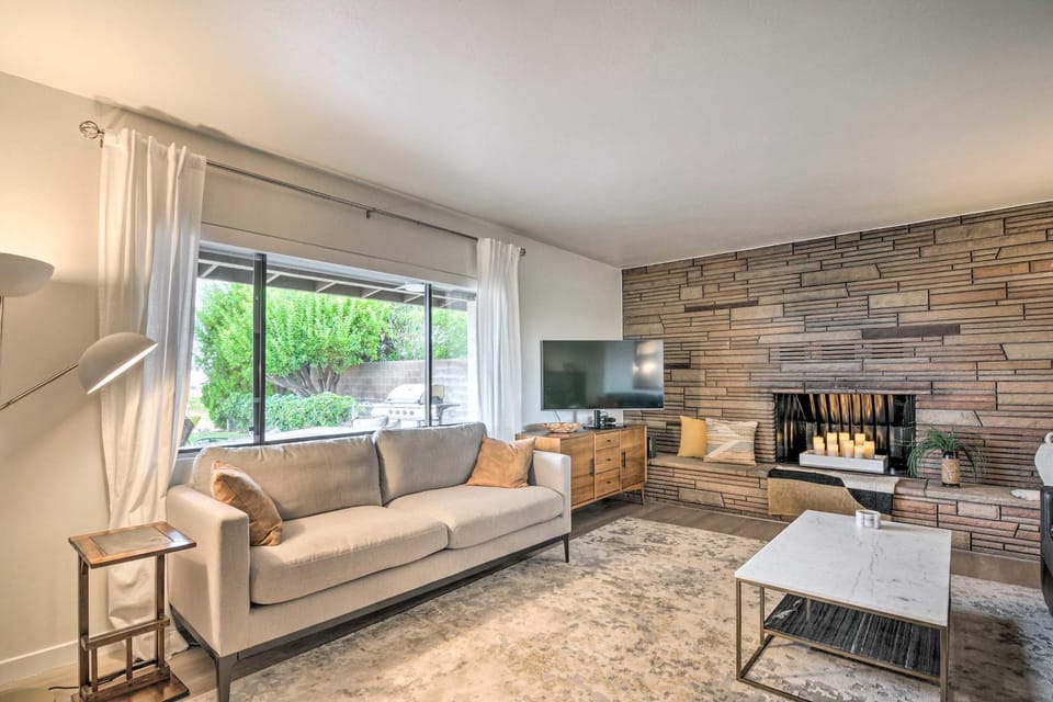 Lake Powell Views: Mid-Century Home in Page House in Page