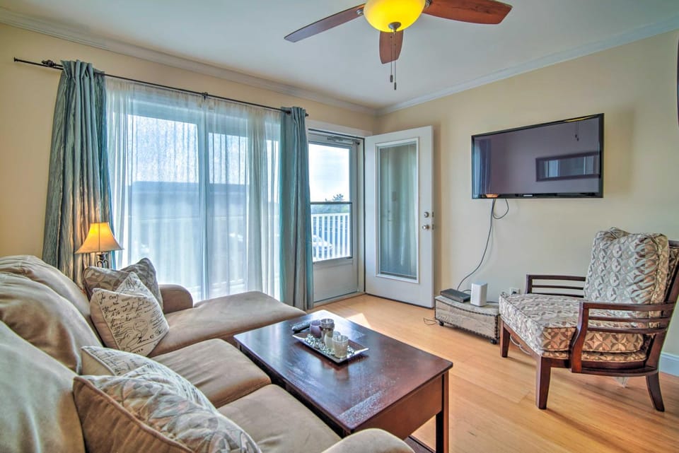 Beautiful Brigantine Condo - Walk to Beach! House in Brigantine