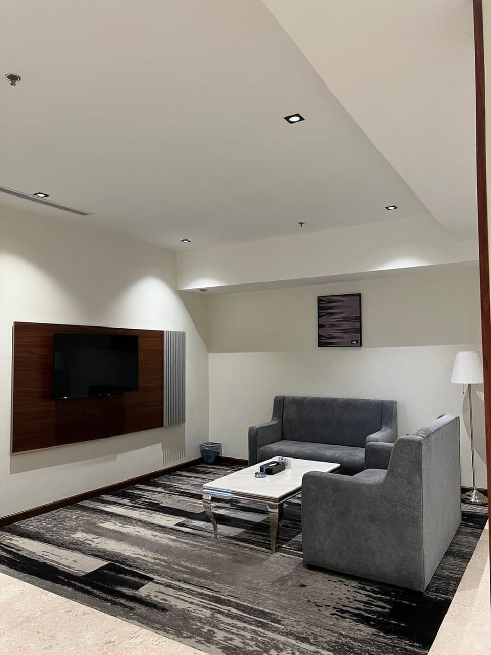 TV and multimedia, Seating area