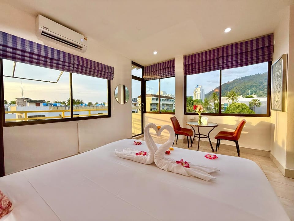 Happy Holidays - 2 Minutes to Patong Beach Hotel in Patong
