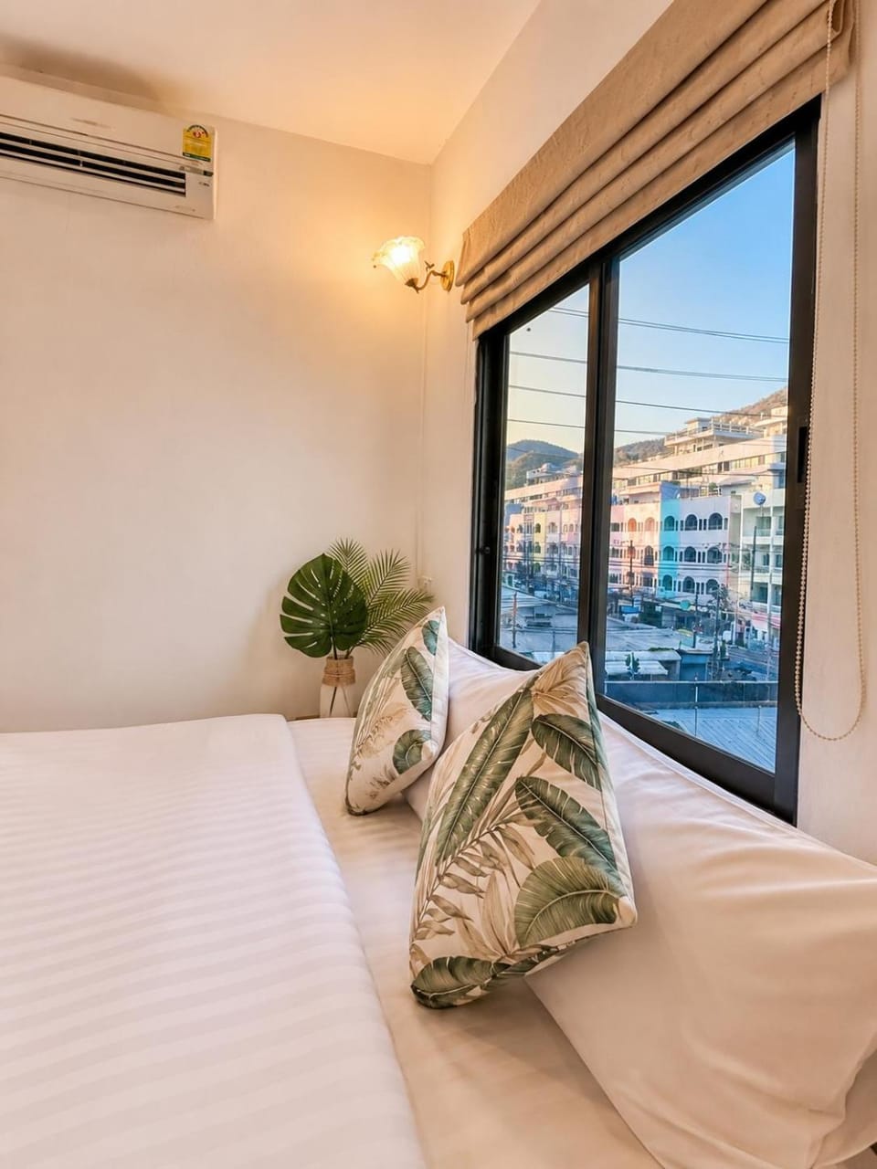 Happy Holidays - 2 Minutes to Patong Beach Hotel in Patong