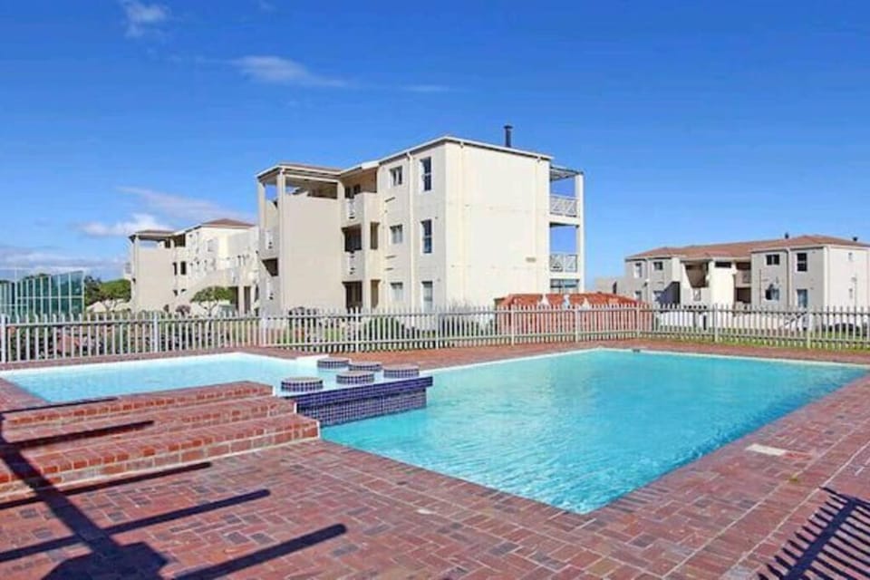 Hermanus Beach Club 31 Apartment in Hermanus