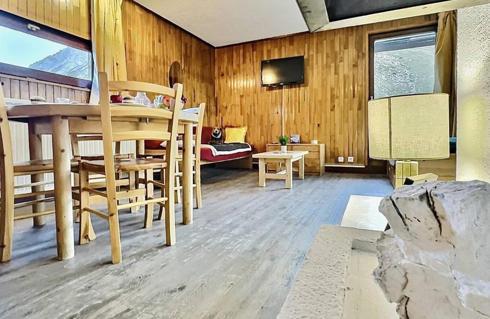 Résidence Grand Tichot B2 - Appartement 2 pièces 5 personnes à Tignes proche des pistes et des commerces dans le quartier du Val Claret. Appartement situé MAE-2055 Apartment in Tignes