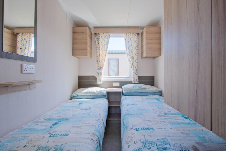 2 Bedroom Sea View Caravan Apartment in Westward Ho