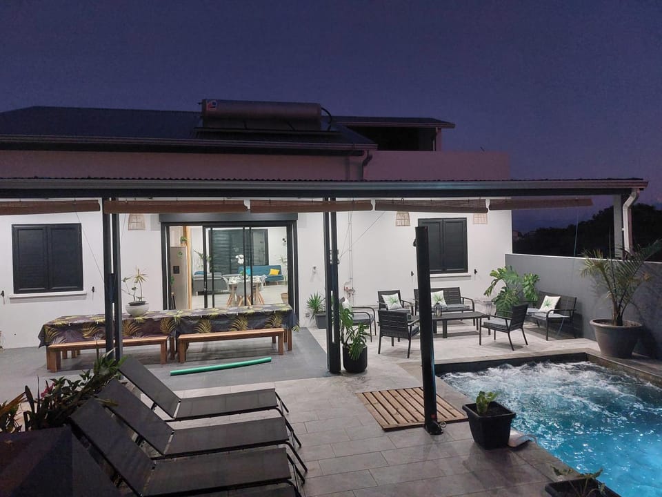 Hot Tub, Balcony/Terrace, Pool view