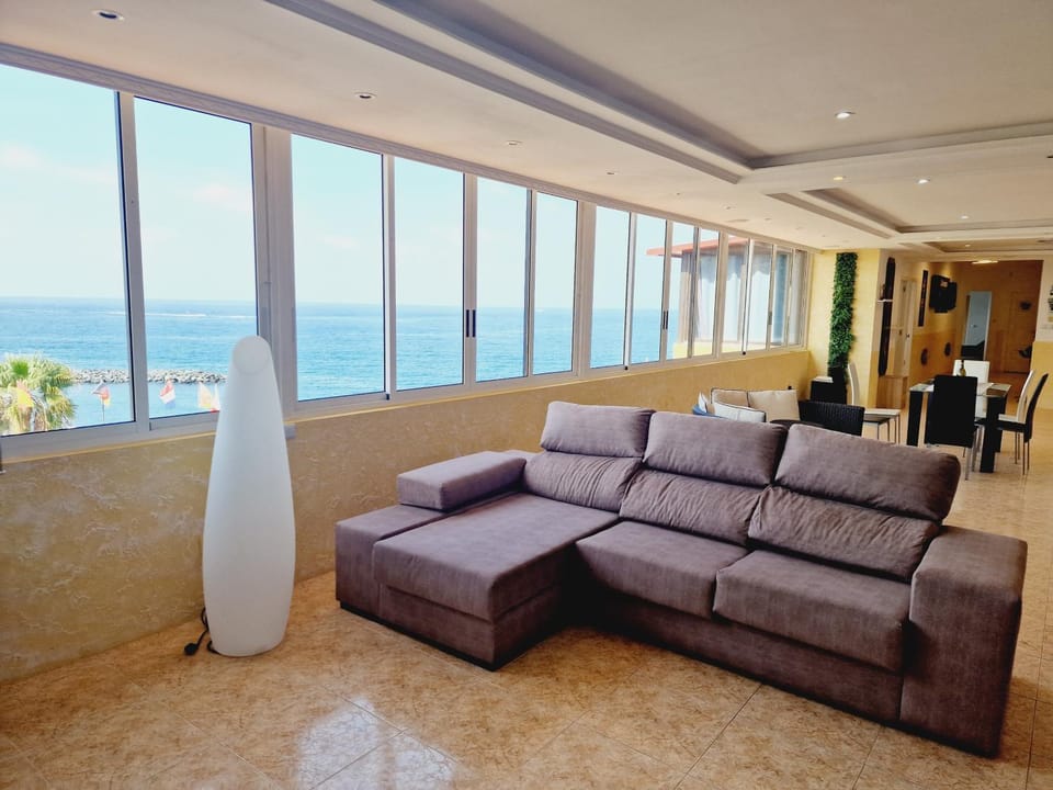 Living room, Sea view