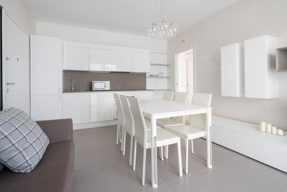 TV and multimedia, Kitchen or kitchenette, Living room, Dining area, dishwasher, oven, stove