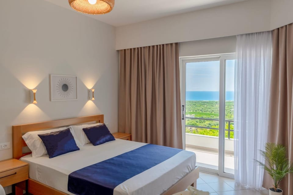 Bed, Natural landscape, View (from property/room), Balcony/Terrace, Photo of the whole room, Bedroom, Sea view
