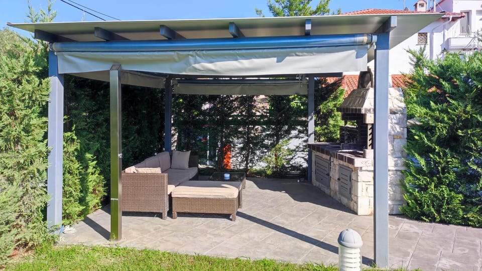 Patio, Day