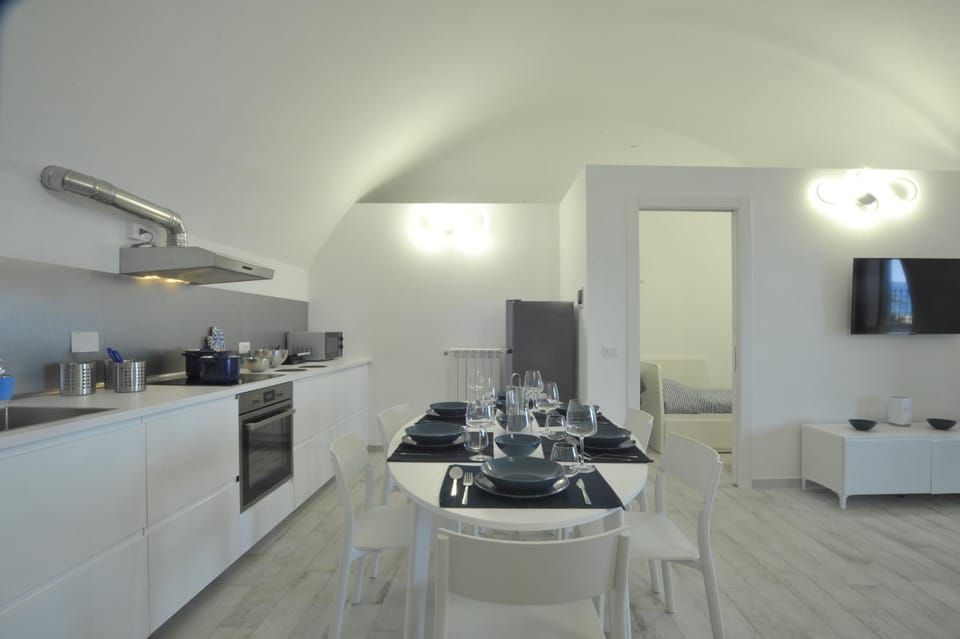 TV and multimedia, Kitchen or kitchenette, Living room, Seating area, Dining area, dishwasher, minibar, pet friendly