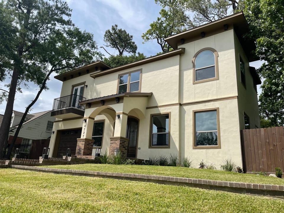 EPIK Home at Medical Center - Required minimum 31 days stay House in Houston