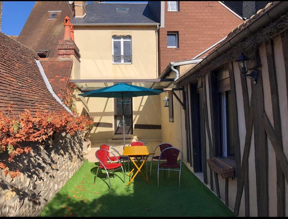 Les 3 p’tites pom’s Bed and Breakfast in Alençon