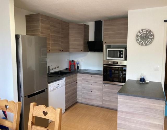 Appartement Duplex Les Orres 1800 pour 8 personnes aux pieds des pistes avec ménage et une place de parking inclus Apartment in Provence-Alpes-Côte d'Azur