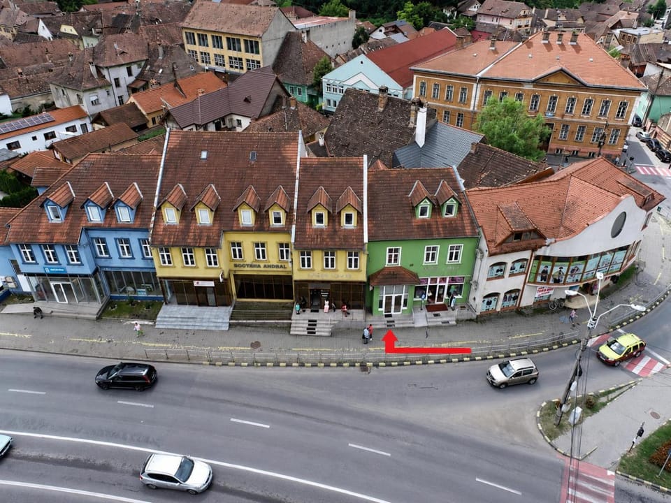 Property building, Facade/entrance, Bird's eye view