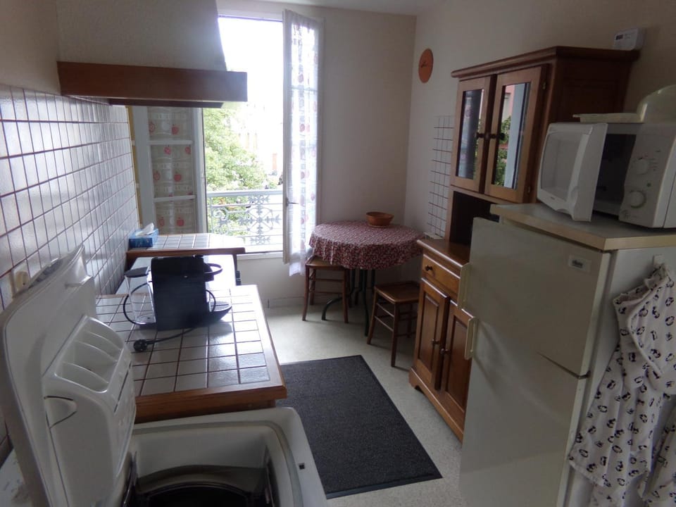 minibar, pet friendly, stove, kitchen