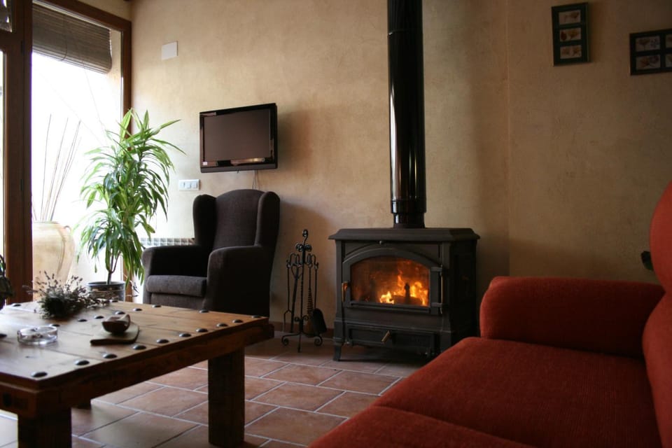 Communal lounge/ TV room, TV and multimedia, Living room, Seating area