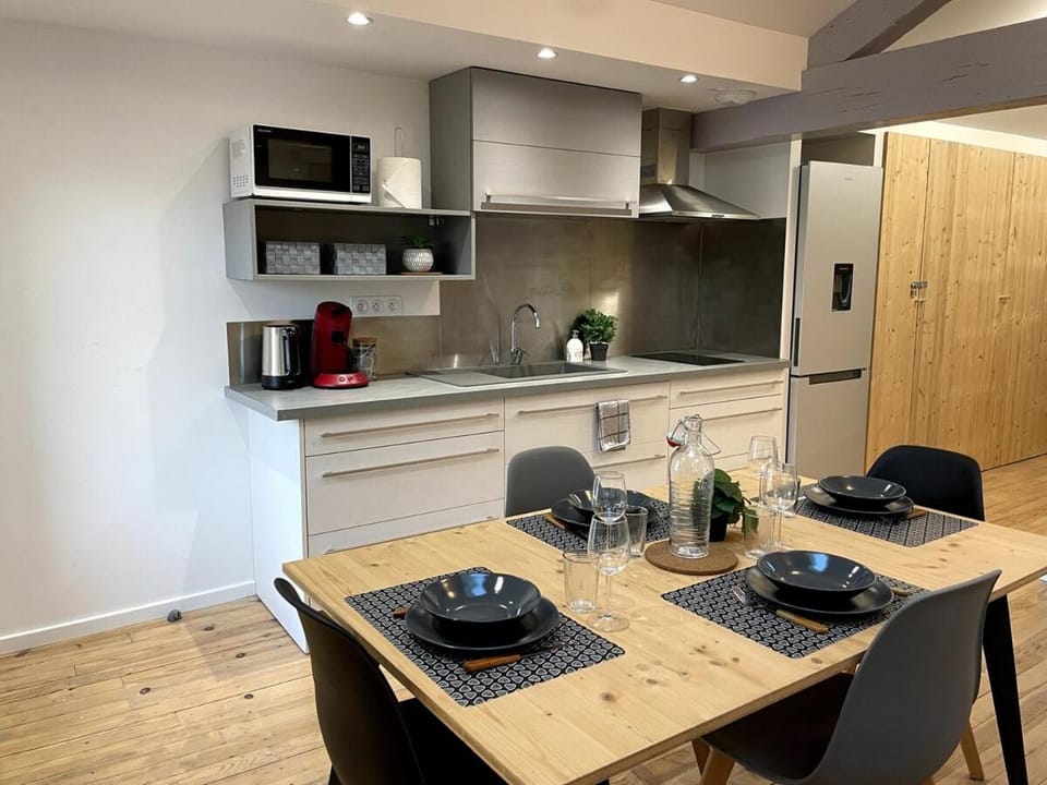 Le Cocon Landais - Clim - Balcon - Central - Spacieux - Lumineux Apartment in Mont-de-Marsan