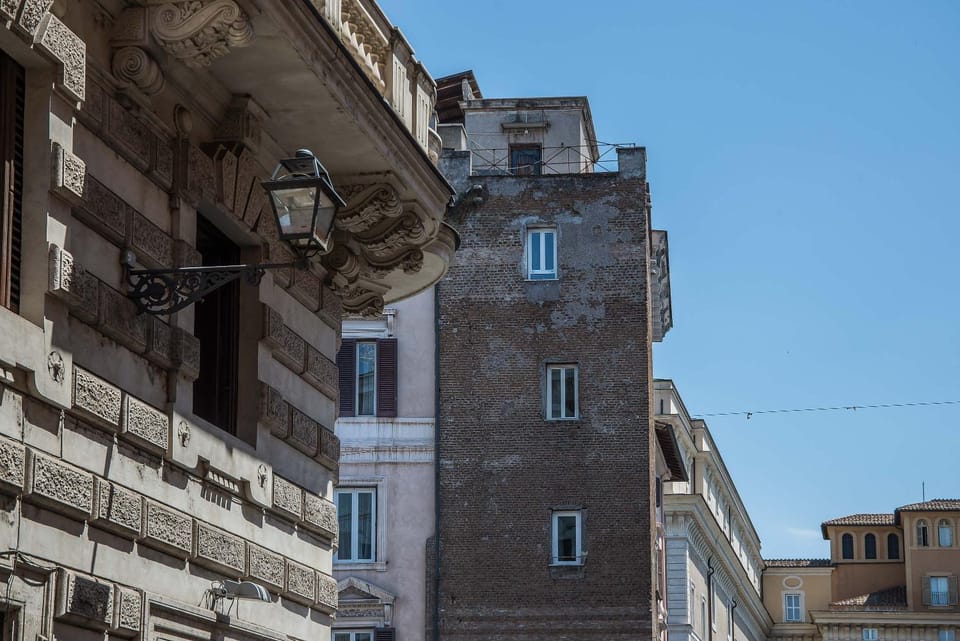 Property building, Facade/entrance, Other, City view, Landmark view