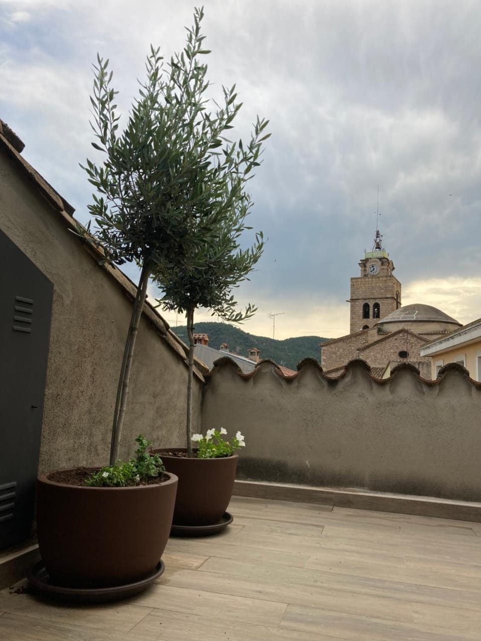 Apartamento céntrico con WIFI y climatizado de 1 habitación y sofá-cama para 3 personas Apartment in Selva