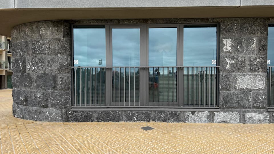 Property building, Facade/entrance, soundproof