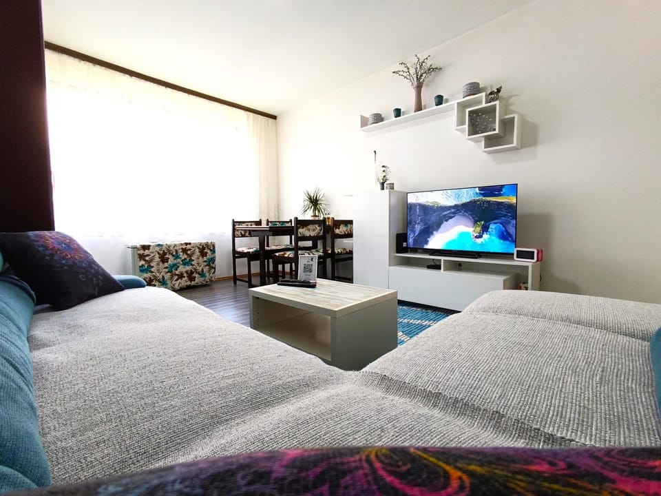 TV and multimedia, Living room, Dining area