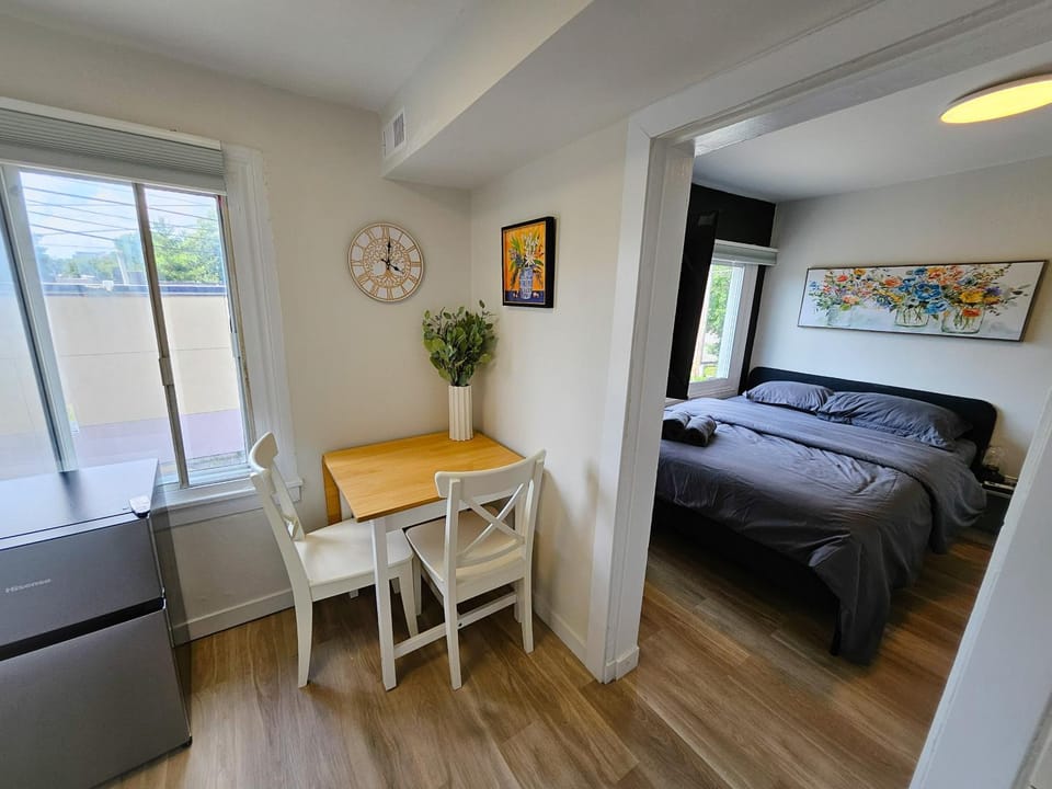 JstLikeHome - Old Ottawa Suite & Guesthouse Apartment hotel in Gatineau