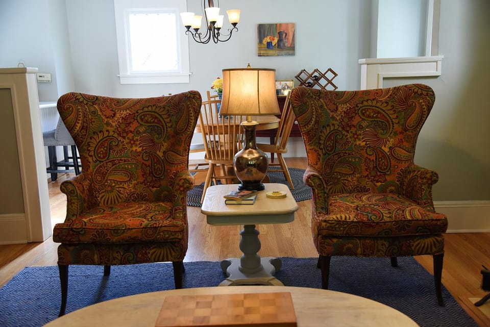 Game Room, TV and multimedia, Living room, Seating area, Guests, air conditioner