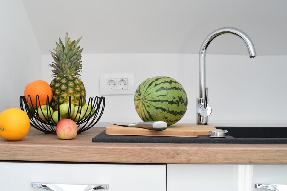 Kitchen or kitchenette, Food and drinks, Food