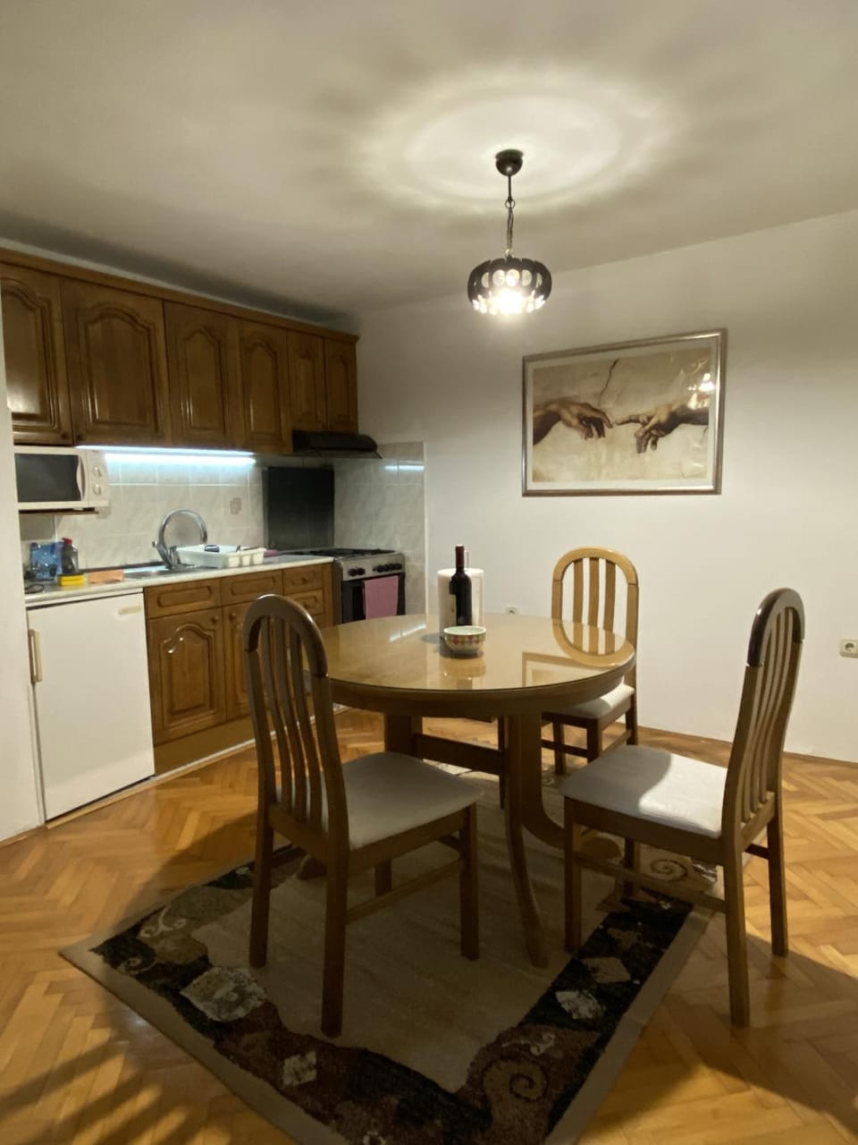 Kitchen or kitchenette, Dining area, minibar, pet friendly, kitchen