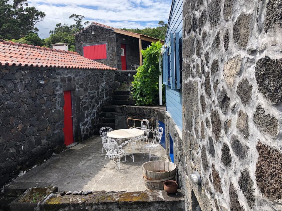 Patio, Facade/entrance