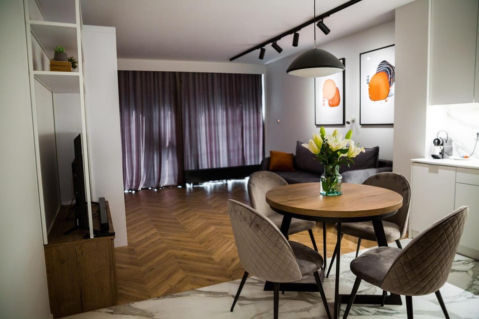 SMART Apartament BASEN & SPA UNIA ART RESIDENCE Centrum, garaż free,faktura Apartment in Masovian Voivodeship