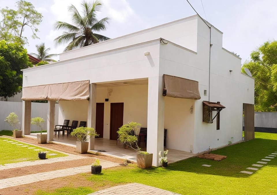 Avita Villa Hikkaduwa Apartment in Hikkaduwa