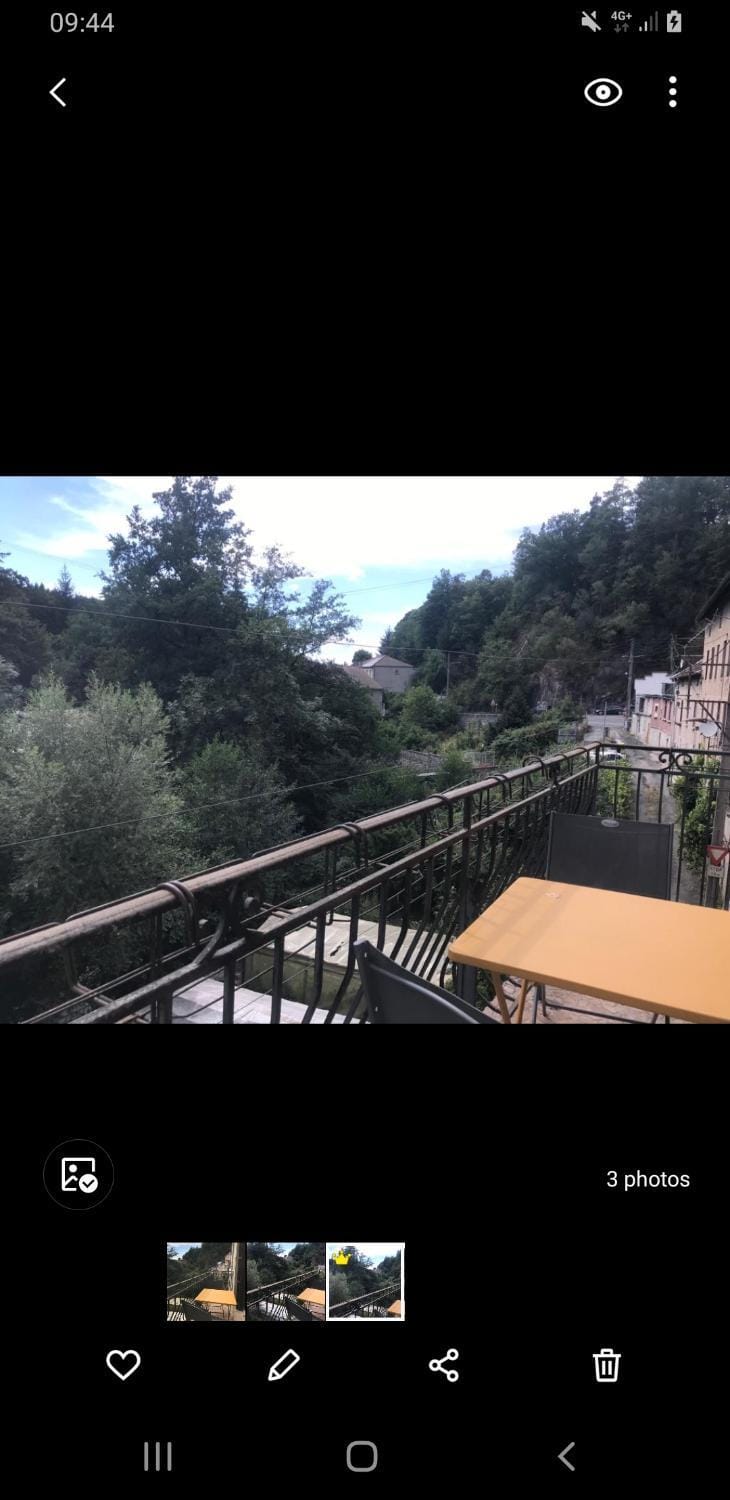 Maison avec vue panoramique à 5mn de saint Rémi sur durolles . House in Auvergne-Rhône-Alpes