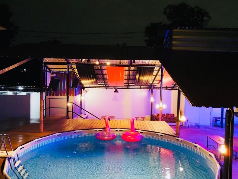 Swimming pool
