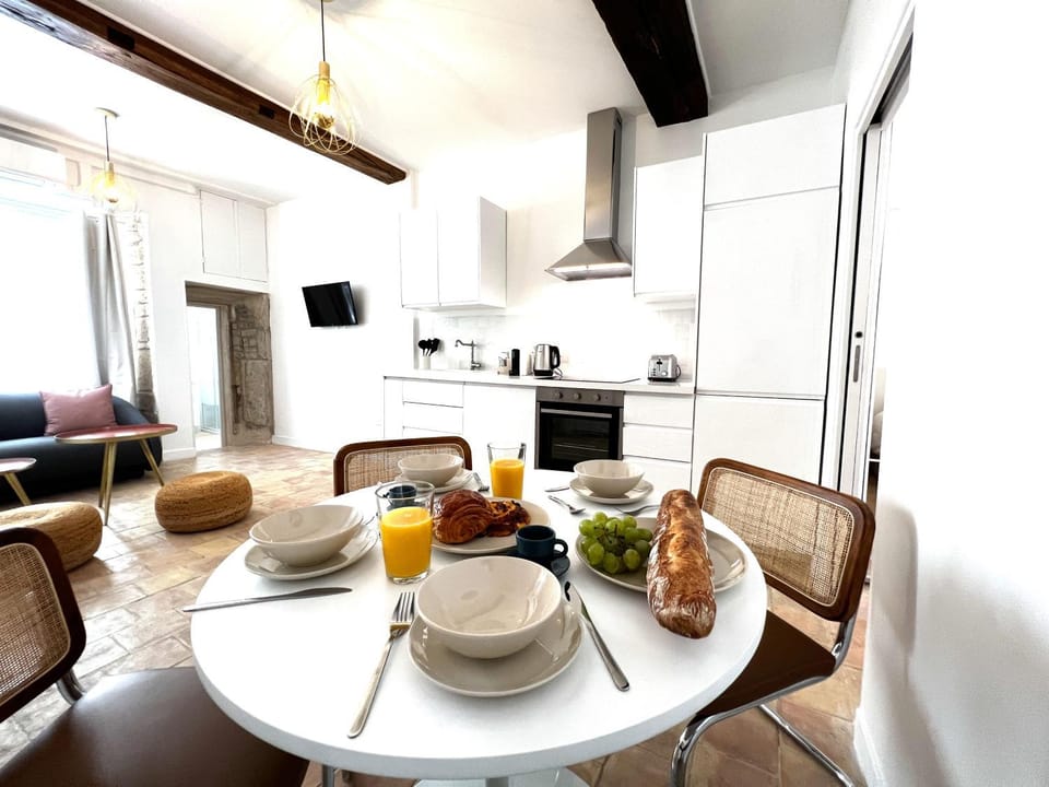 Kitchen or kitchenette, Living room, Dining area, Dinner, kitchen
