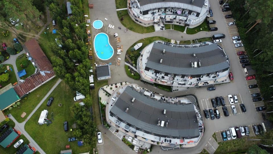 Bird's eye view, Swimming pool
