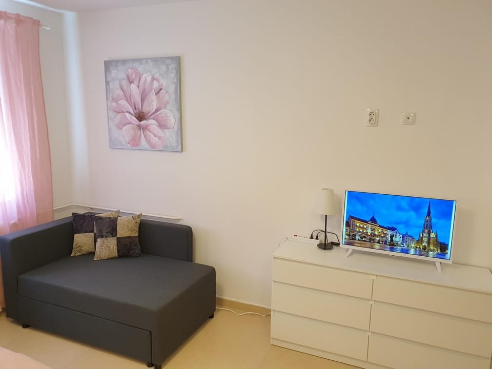 TV and multimedia, Seating area