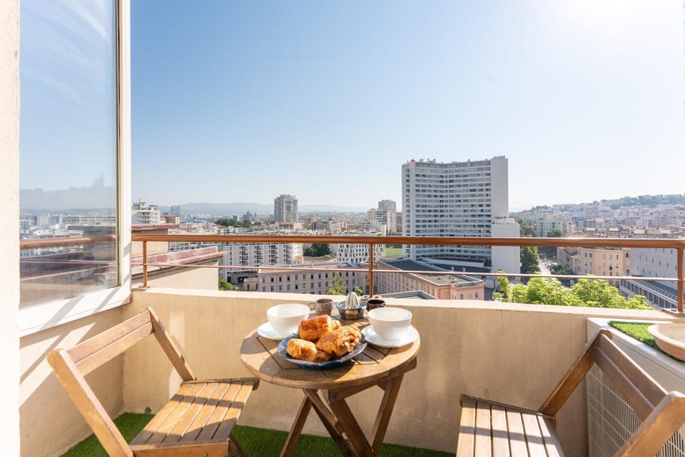 Balcony/Terrace, City view