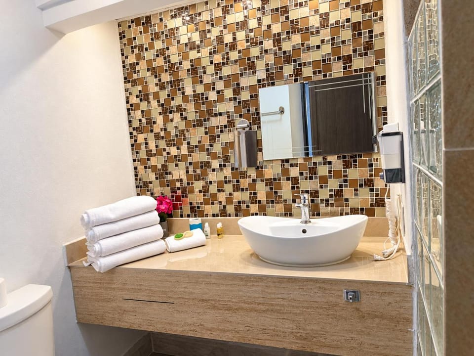 Bathroom, towels