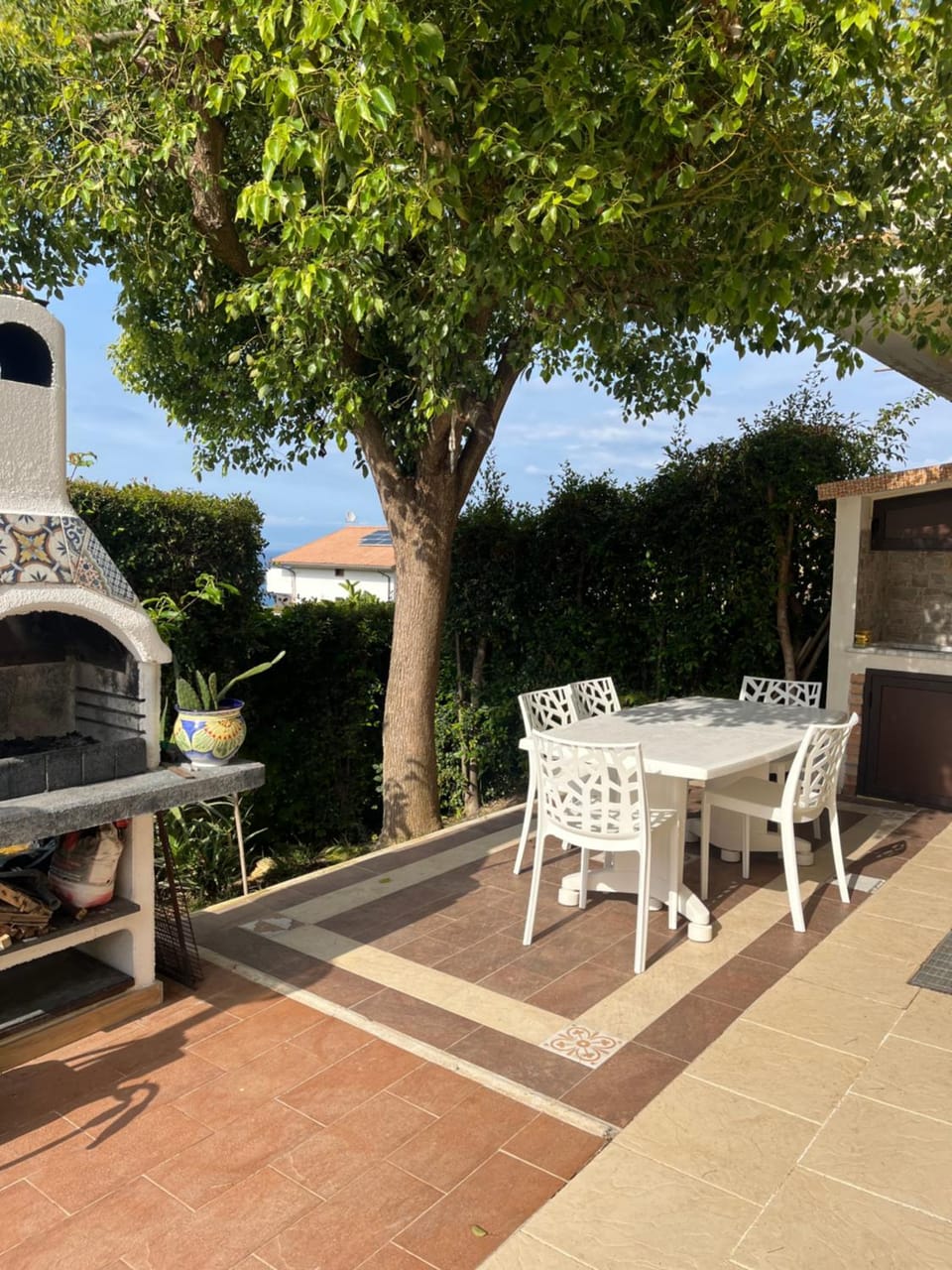 Day, Living room, Dining area, Garden view