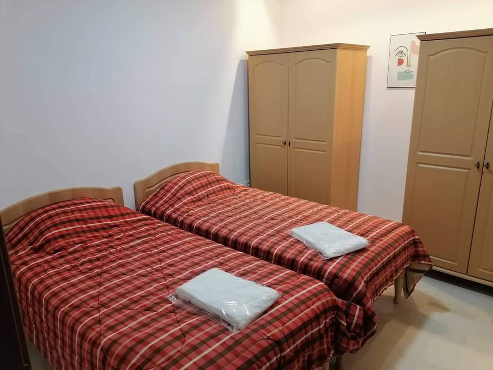 Bed, Bedroom, wardrobe