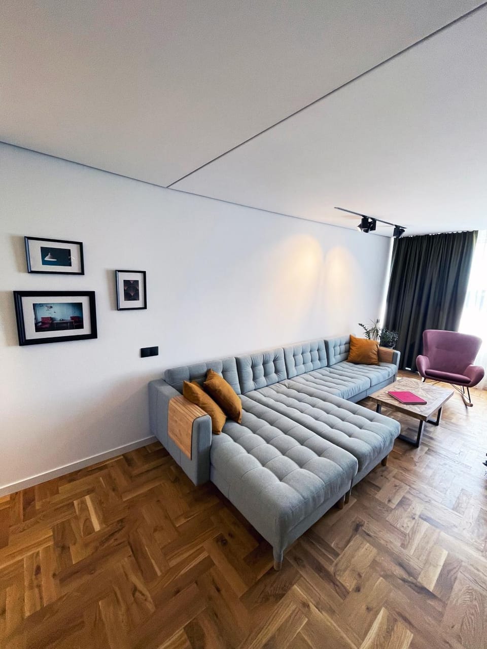 Living room, Photo of the whole room, Seating area