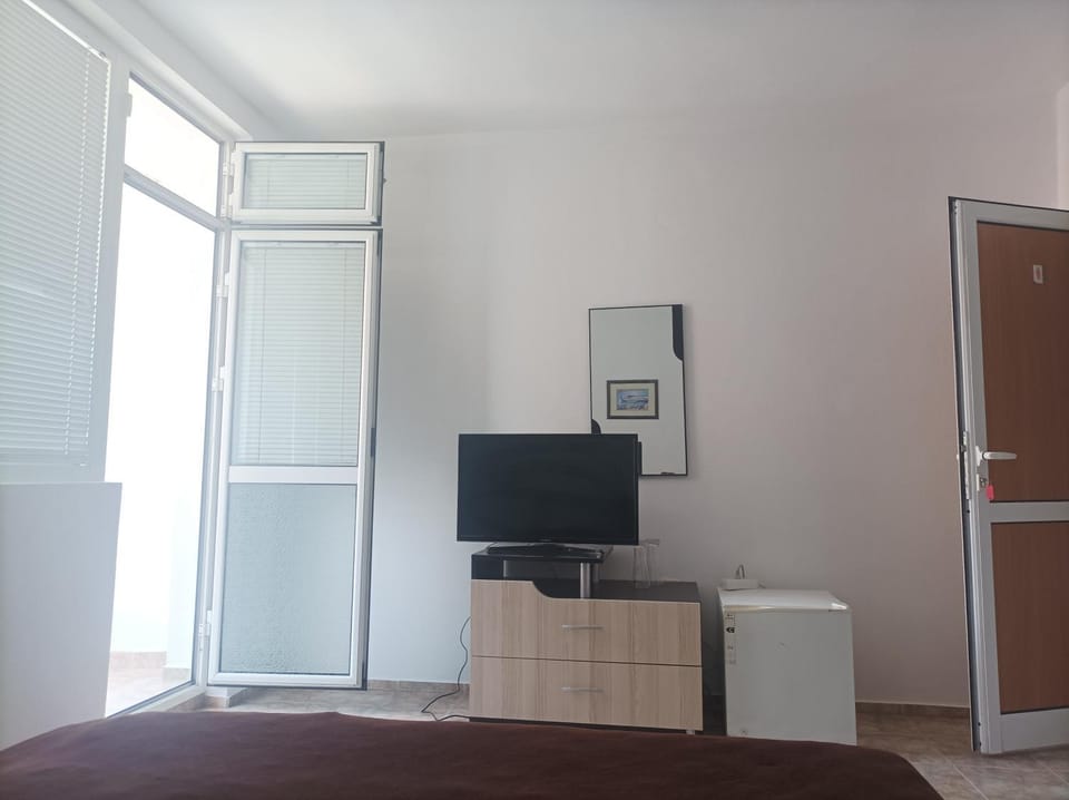 Family Hotel Bohemi II Bed and Breakfast in Burgas Province