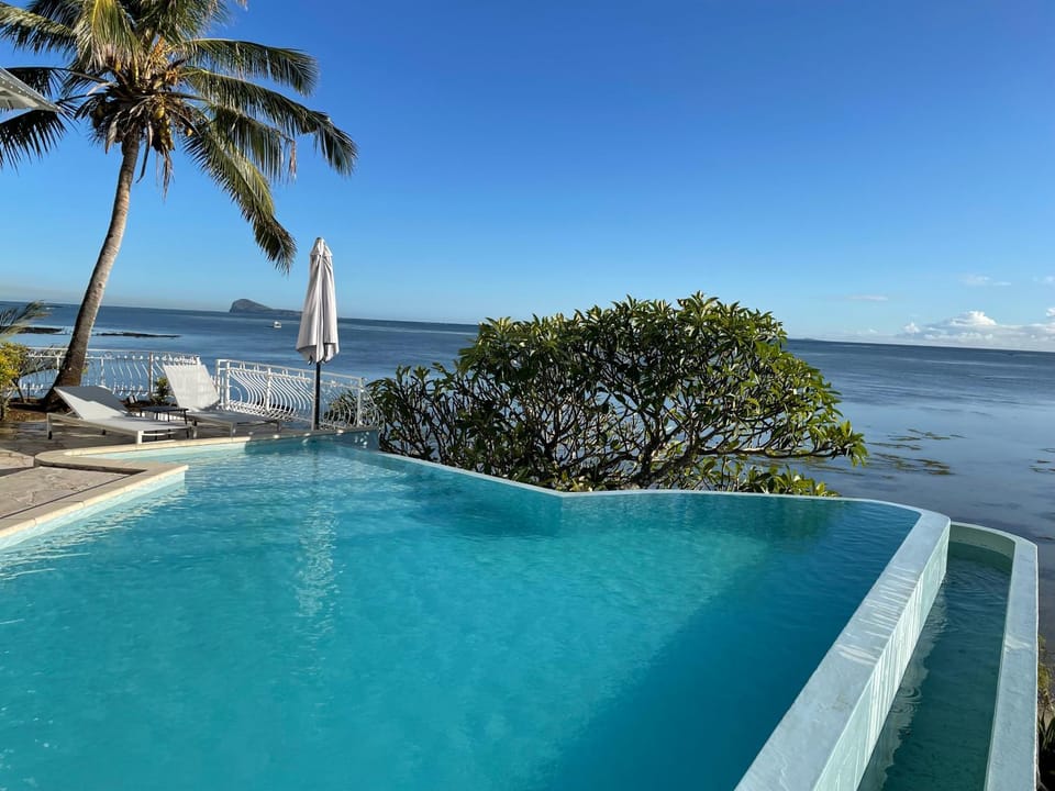 Nearby landmark, Natural landscape, Sea view, Swimming pool