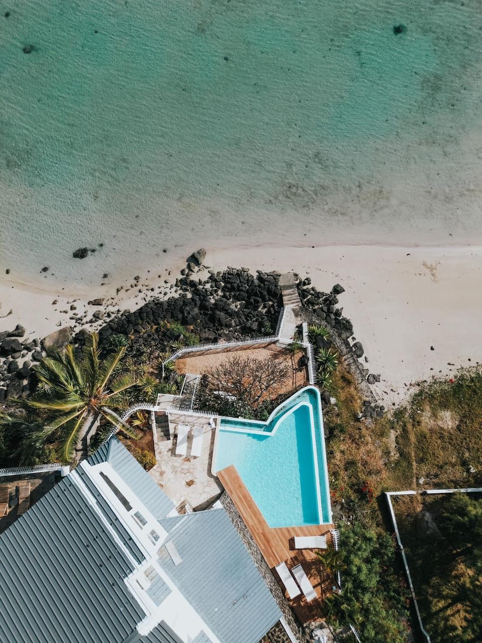 Bird's eye view, Beach, Pool view, Sea view, Swimming pool, sunbed